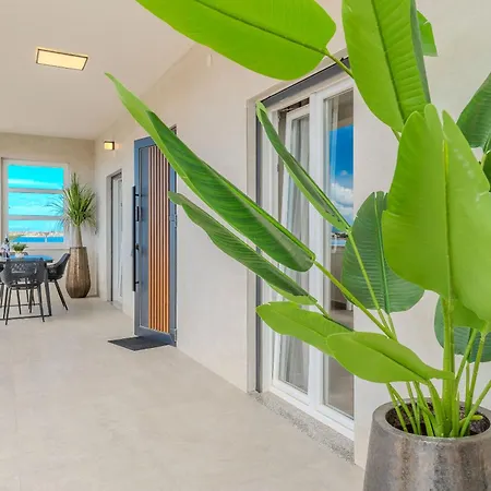 Dreamscape Apartment