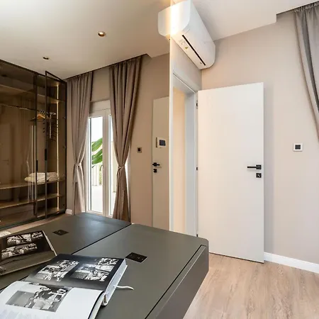 Dreamscape Apartment